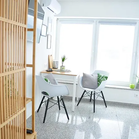 N37 -modern eingerichtete Zimmer in ruhiger Lage Aldingen  Exterior foto