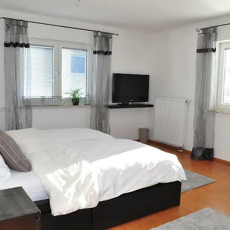 N37 -modern eingerichtete Zimmer in ruhiger Lage Aldingen  Exterior foto