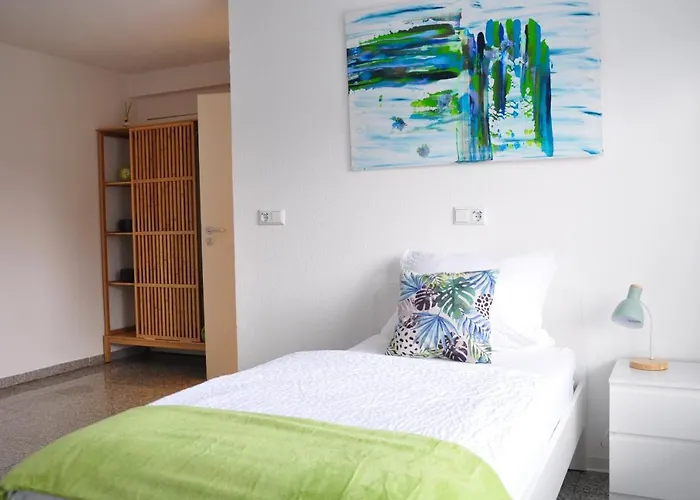 N37 -modern eingerichtete Zimmer in ruhiger Lage